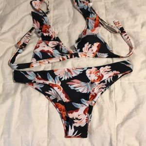 H&M floral bikini. Size S. Never been worn!